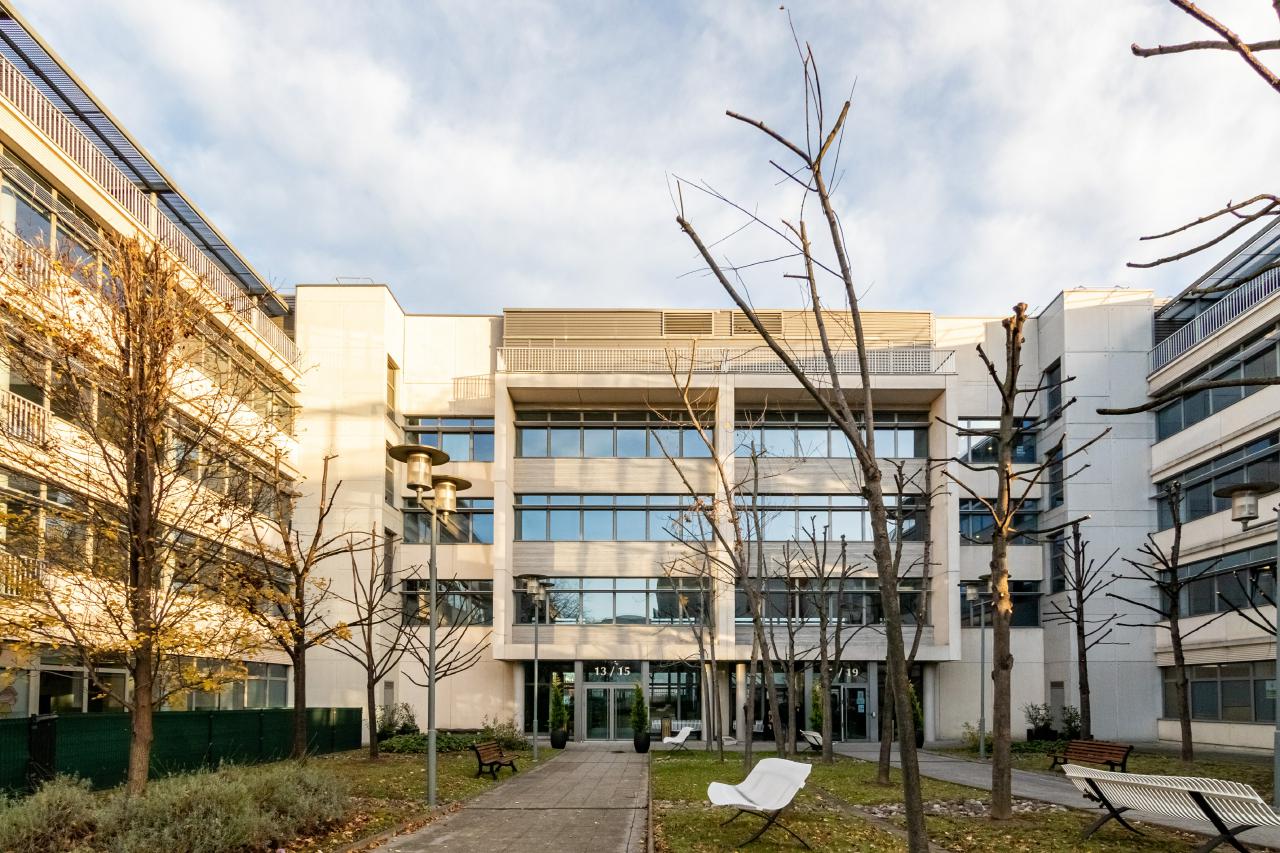 Bureau Saint-Denis 5800m² Location bureau Saint-Denis Seine-Saint-Denis OLBUR2106895 0